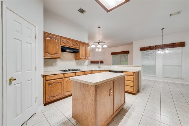 Building Photo - 2760 Beacon Hill Dr