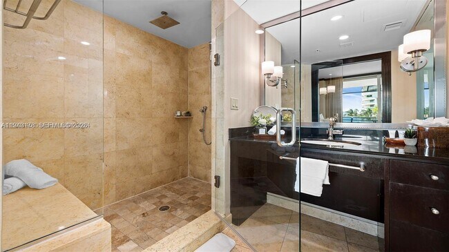 Building Photo - 1437 Collins Ave