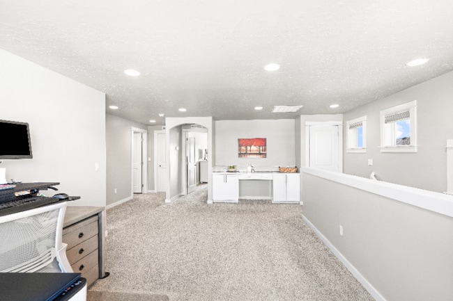 Building Photo - 10565 W Daylily Ave