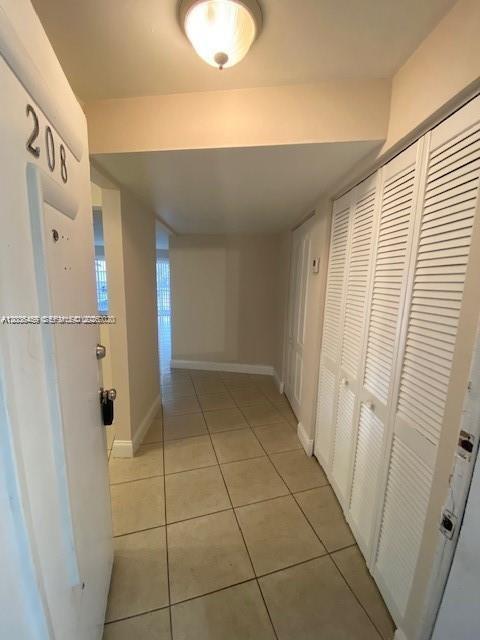 Building Photo - 4205 N University Dr