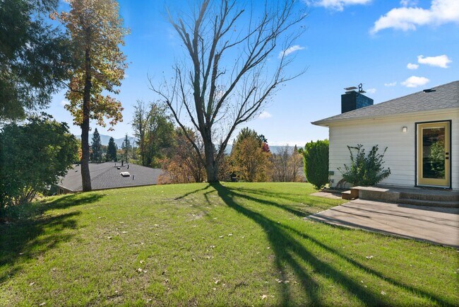 Building Photo - 560 N Keene Way Dr