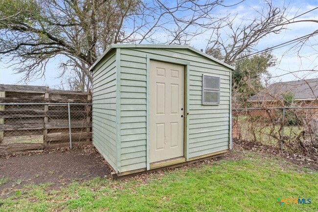 Building Photo - 2305 N 15th St