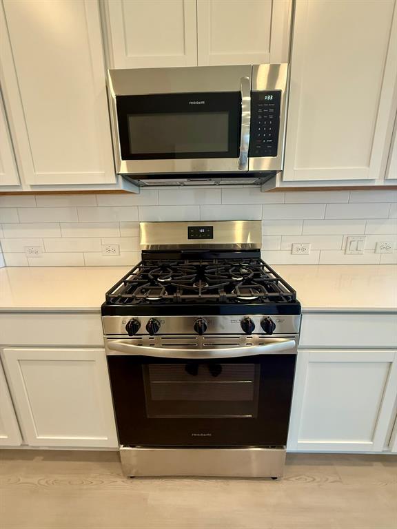 Building Photo - 306 Camargue Dr