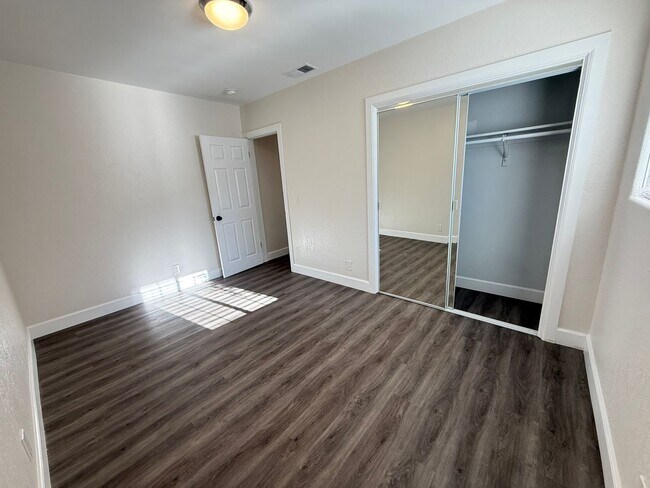 Building Photo - Secluded 3/2 in the heart of Sylmar