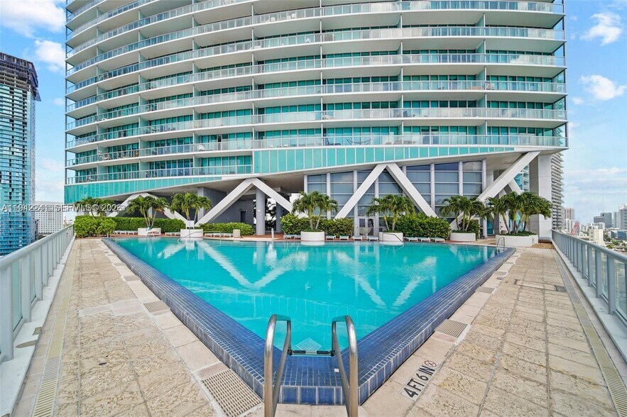 Building Photo - 888 Biscayne Blvd