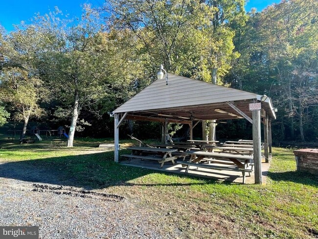 Building Photo - 11717 Rivershore Dr