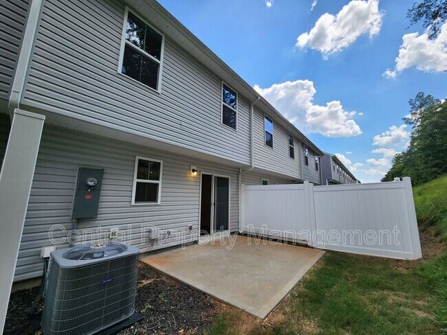 Building Photo - 165 Sarnesfield Wy