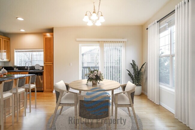 Building Photo - 1090 SW 170th Ave