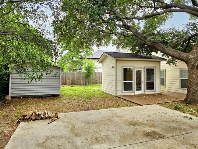 Building Photo - 1446 Curtin St