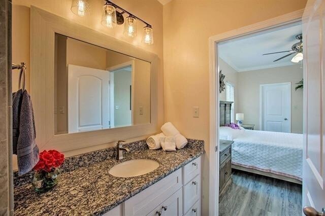 Building Photo - 272 Lakeview Dr