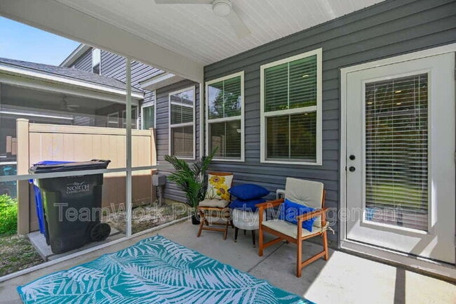 Building Photo - 7763 Park Gate Dr