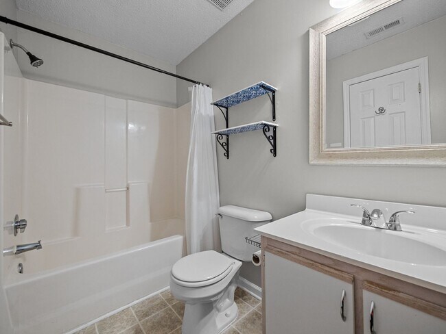 Building Photo - Welcome to Marsh Oaks!