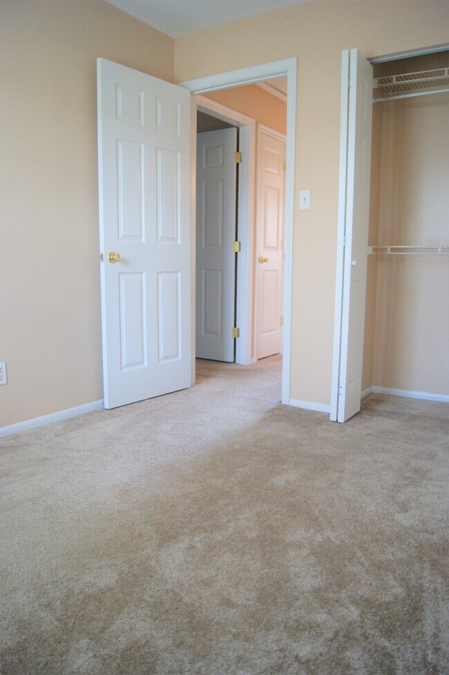 Building Photo - Charming 3 Bedroom/1.5 Bathroom Townhome in Edgewood, MD!