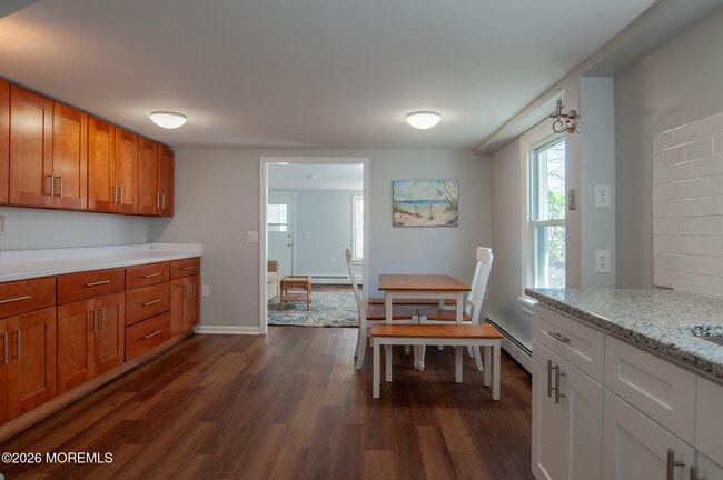 Building Photo - 124 N Cambridge Ave