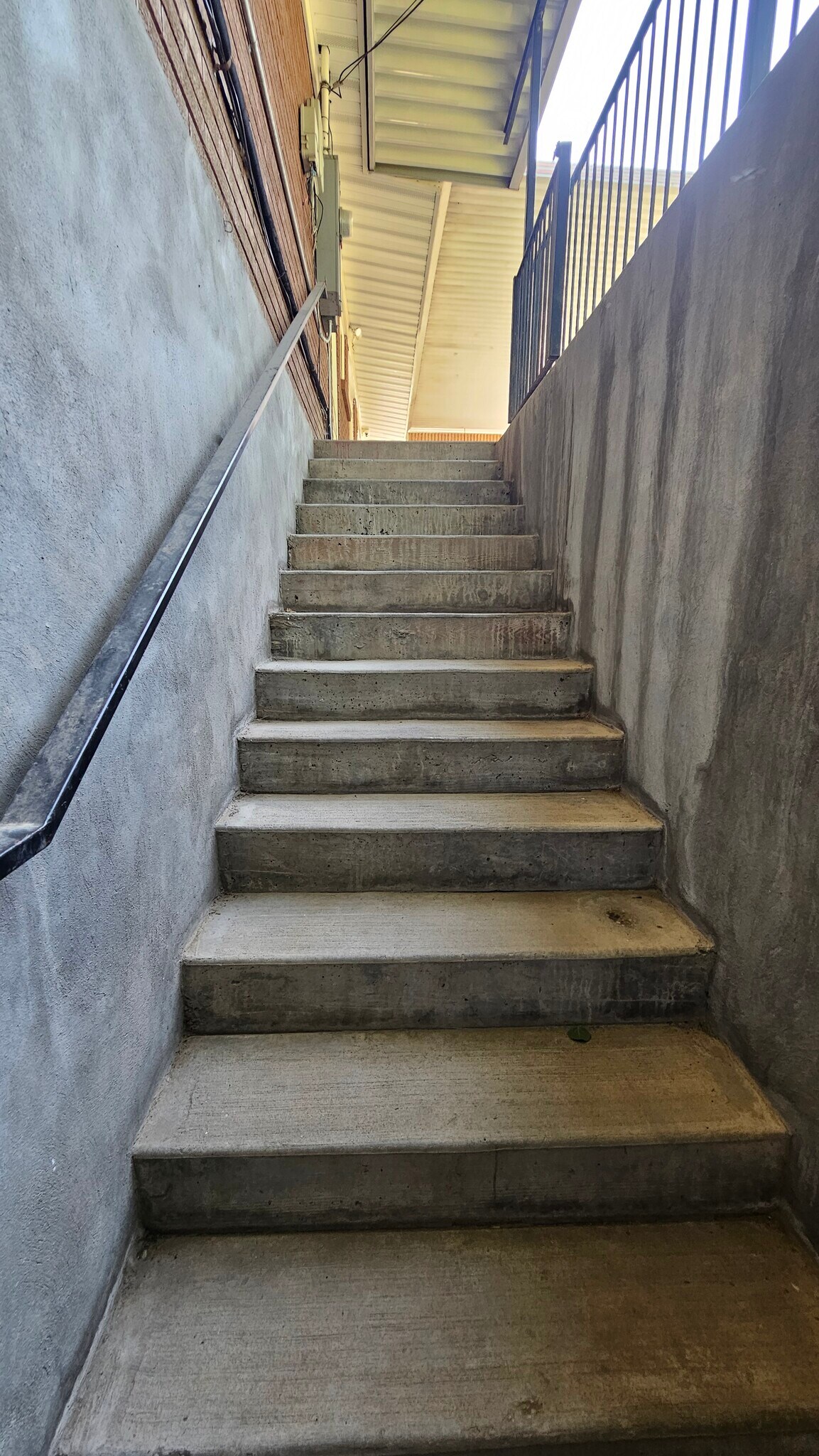 Building Photo - 512 E 5900 S