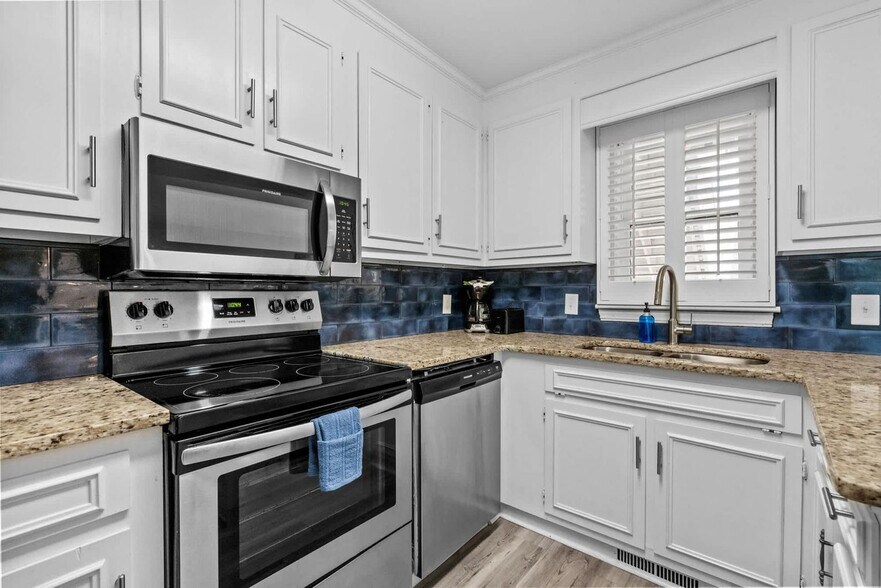 Building Photo - 2805B N Ocean Blvd