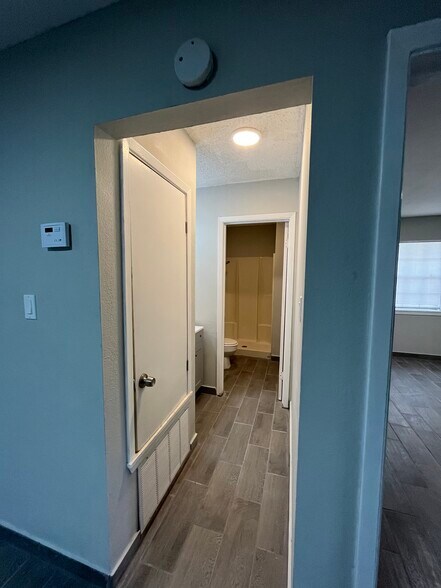 Building Photo - 2906 Corpus Christi St