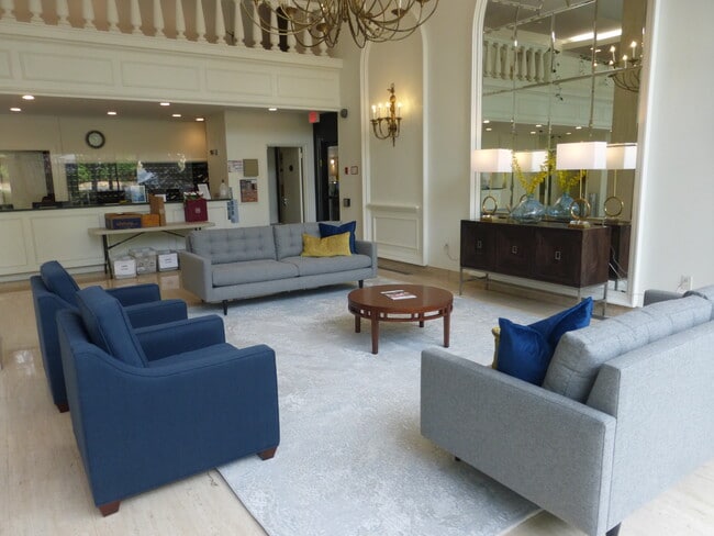 Lobby - 1300 Army Navy Dr