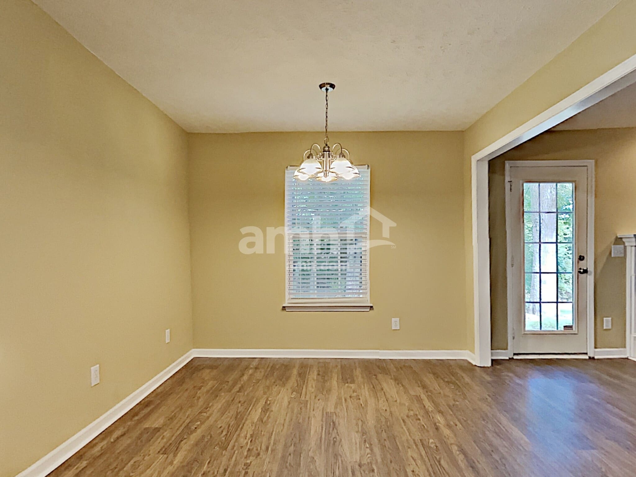 Building Photo - 1883 Portview Dr