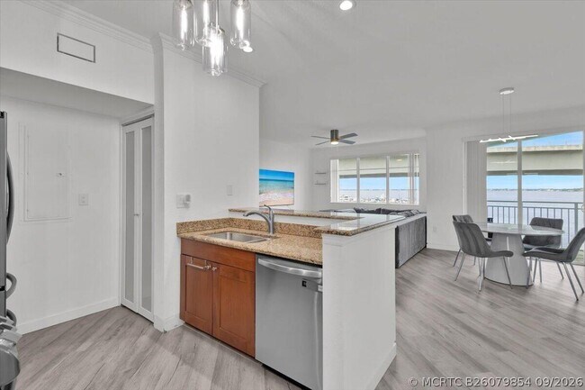 Building Photo - 415 NW Flagler Ave