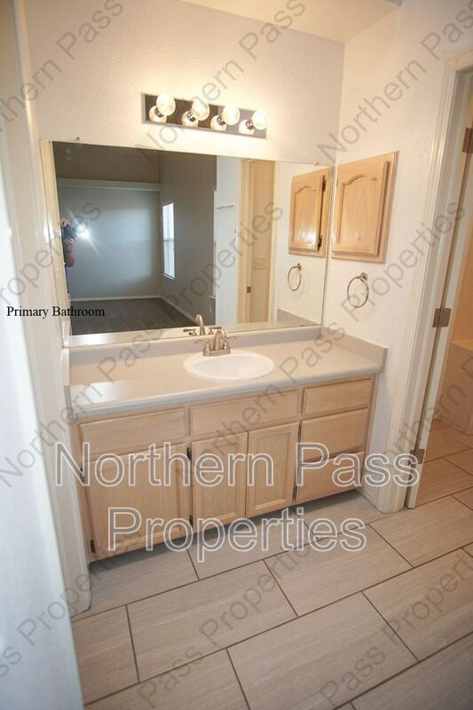 Building Photo - 1516 Cherokee Ridge Dr