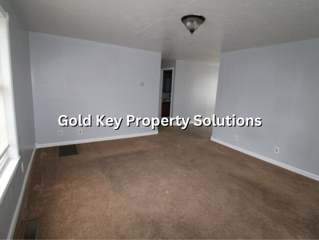 Building Photo - One-level 2 BR 1 BA House with Back Deck and Central Air (NO SECTION 8)