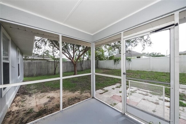 Building Photo - 1728 Dorset Dr