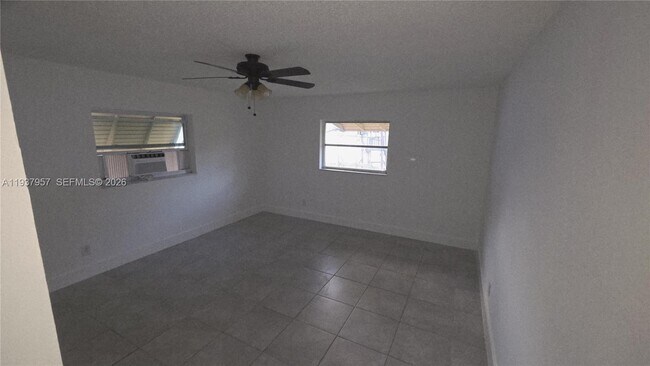 Building Photo - 9507 NW 80th Ct