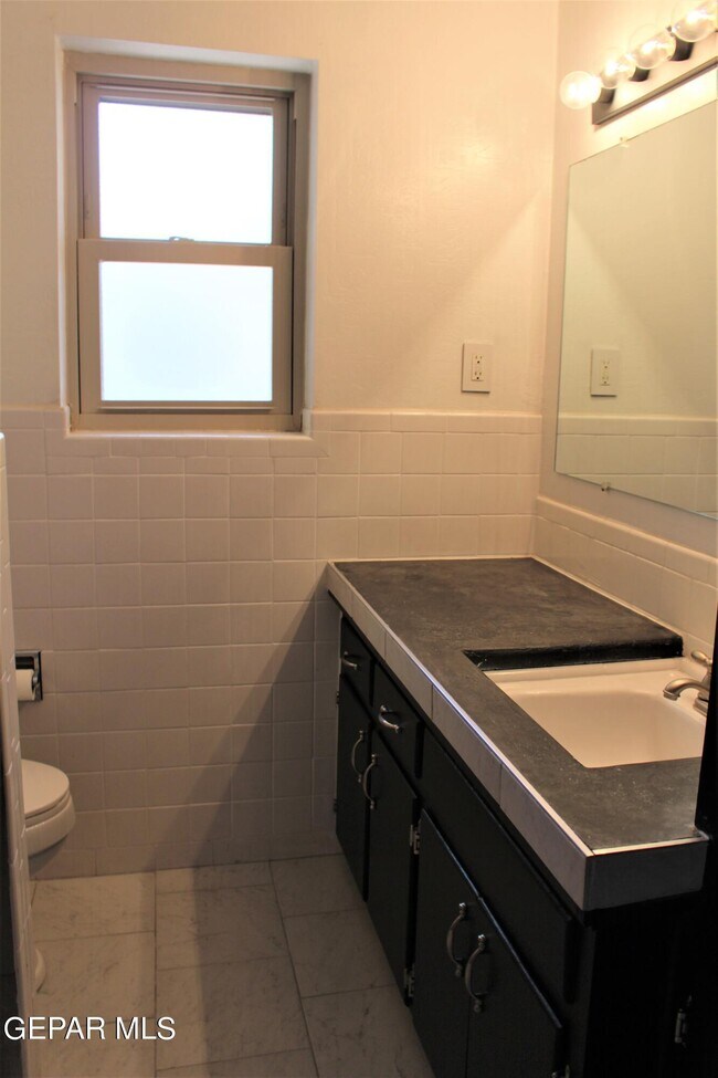 Building Photo - 9913 Trinidad Dr