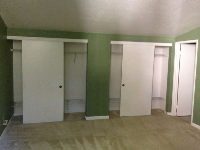 Building Photo - 1402 Forest Run