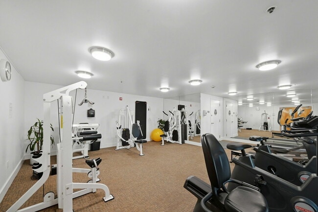 Building Photo - 2001 McAllister St