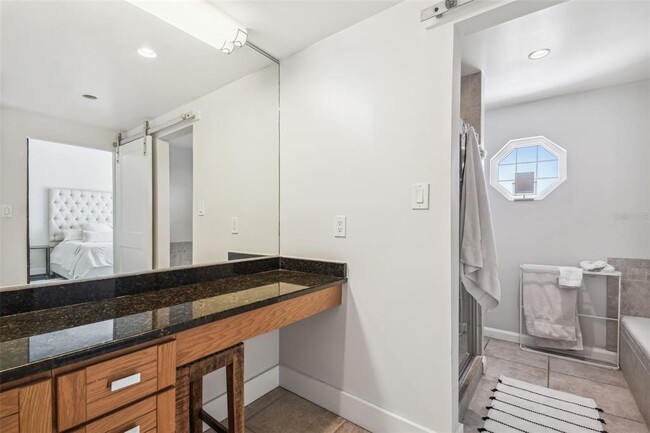 Building Photo - 762 S Village Cir