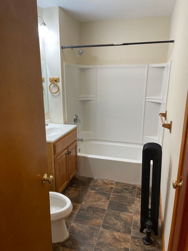 Building Photo - 51-53 Westford Circle