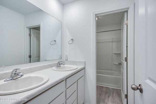 Building Photo - 17010 Meander Way