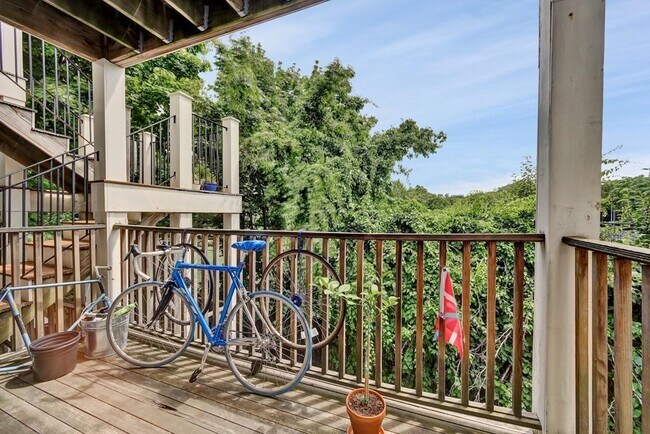 Building Photo - 283 Western Ave