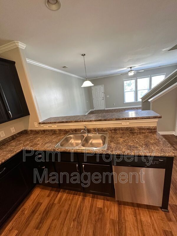 Building Photo - 106 Sonata Cir