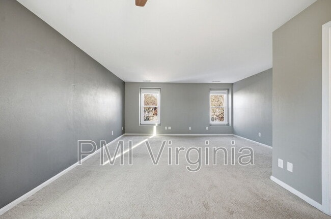 Building Photo - 4808 Boxford Rd