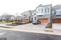 Building Photo - 18353 Fairway Oaks Square