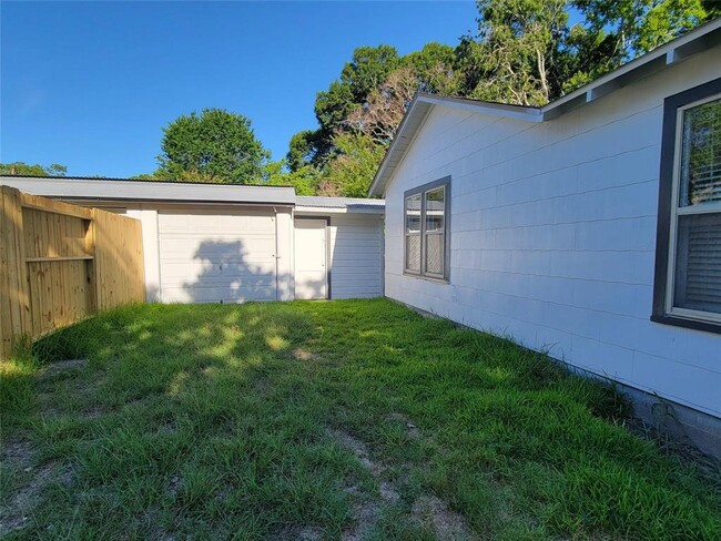 Building Photo - 403 N Tinsley St