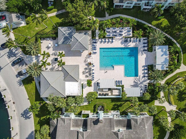 Building Photo - 2074 Mainsail Cir