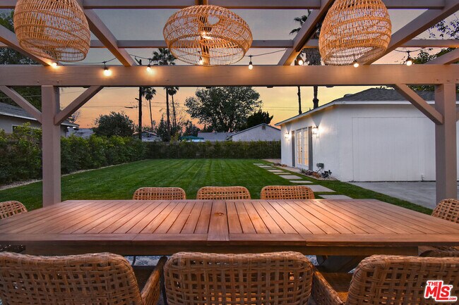 Building Photo - 6167 Costello Ave