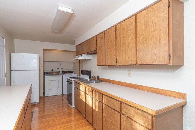 Building Photo - Baran (2018 11th St.)