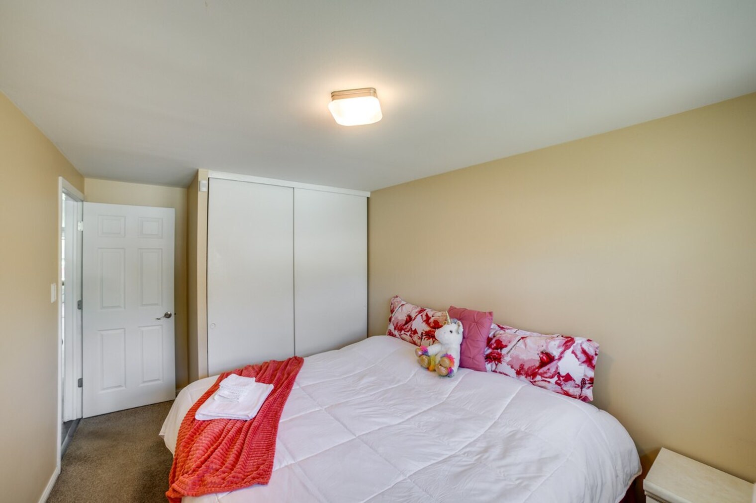 Building Photo - 544 E 92nd Pl