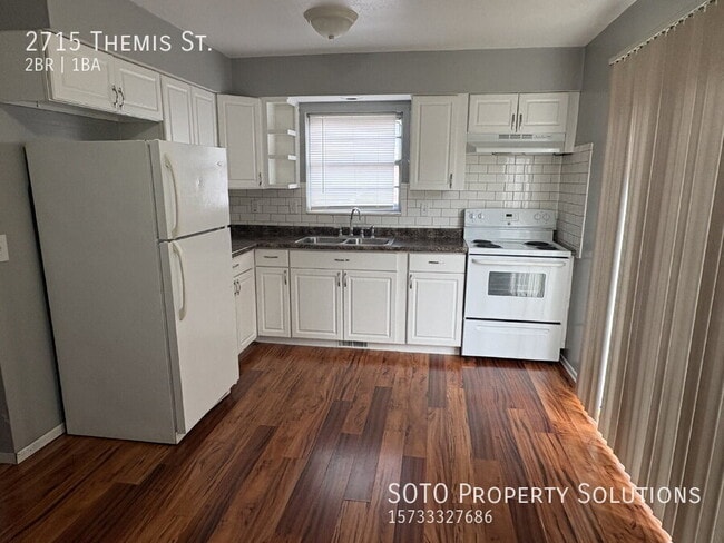 Building Photo - 2715 Themis St