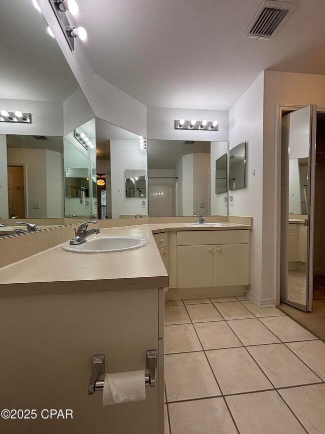 Building Photo - 3022 Meadow St