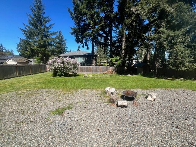 Building Photo - 15064 SE 43rd Pl