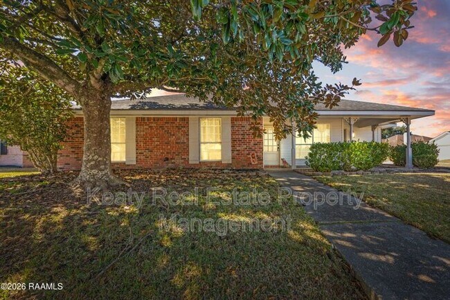 Building Photo - 313 Wallingsford Cir