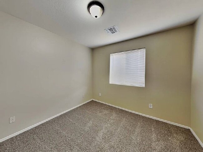 Building Photo - 1618 E Harwell Rd