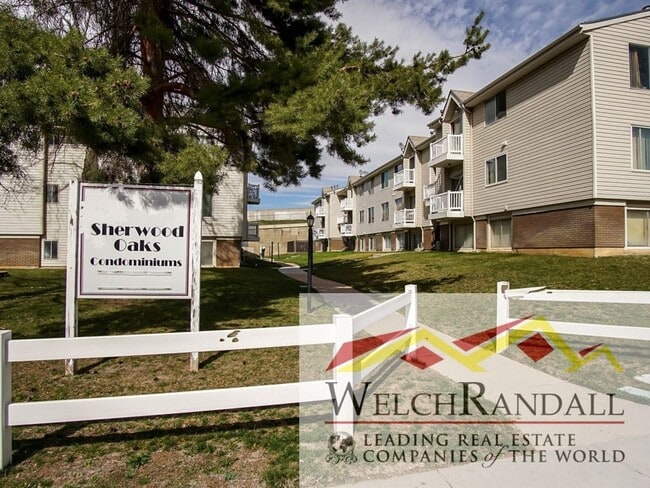 Building Photo - Your Roy Condo Retreat – 2 Bed, 1 Bath, Mo...