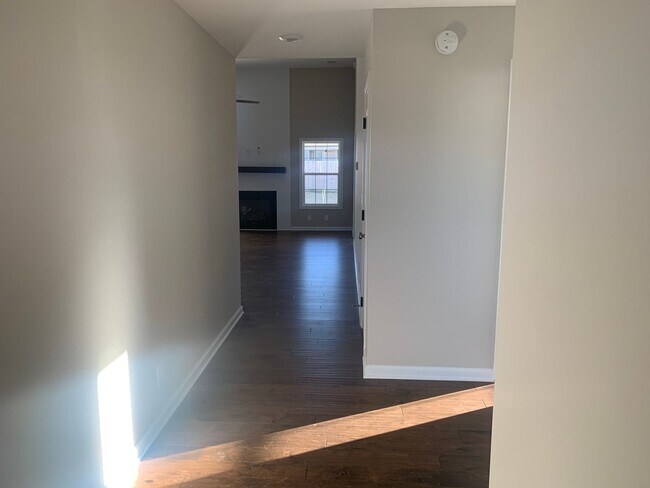 Building Photo - 804 Waldon Ct